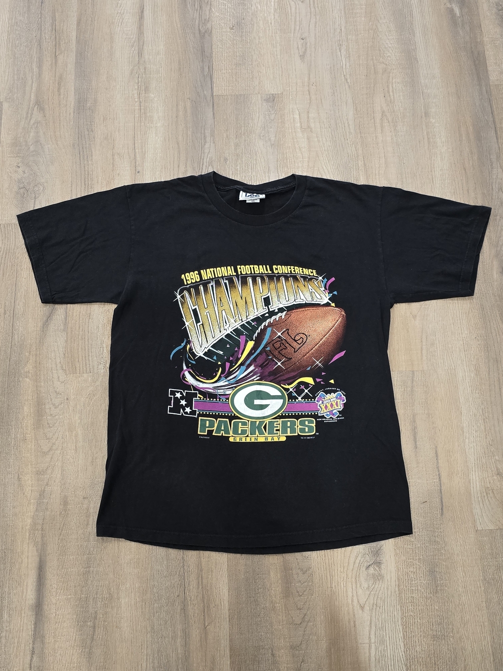 Vintage 1996 LEE SPORT TAG Green Bay Packers Champions Graphic Tee